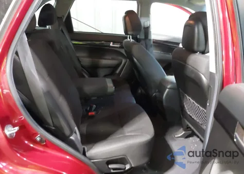 2014 Kia Sorento Lx z USA, uszkodzony, nr VIN 5XYKTCA61EG546280